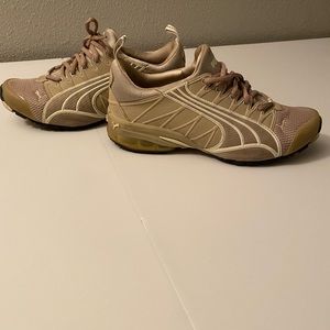 Womens puma shoes size 7.5